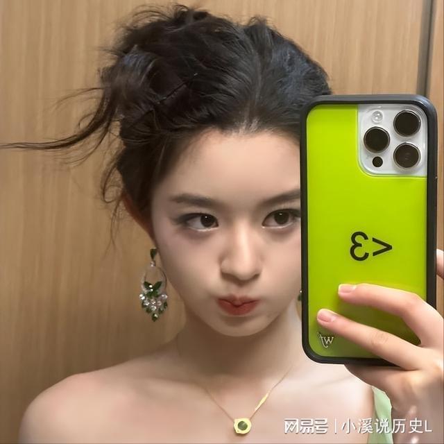 亲爹被爆是老赖1亿欠款还未还继黄杨钿甜后嘉行又塌一个！(图24)