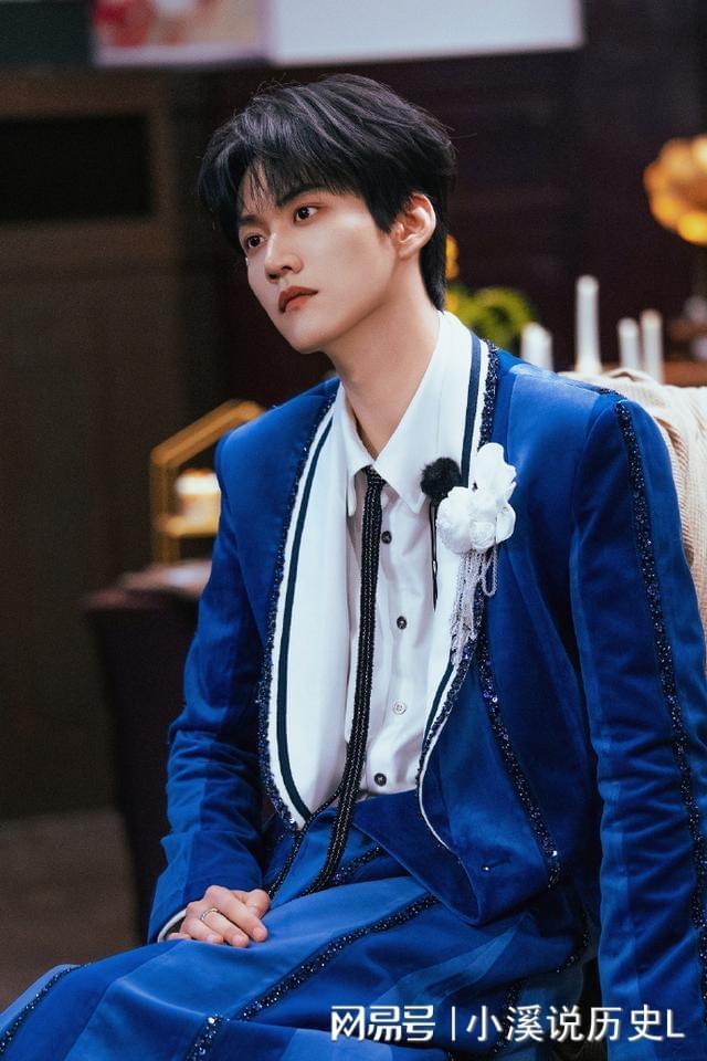 亲爹被爆是老赖1亿欠款还未还继黄杨钿甜后嘉行又塌一个！(图19)